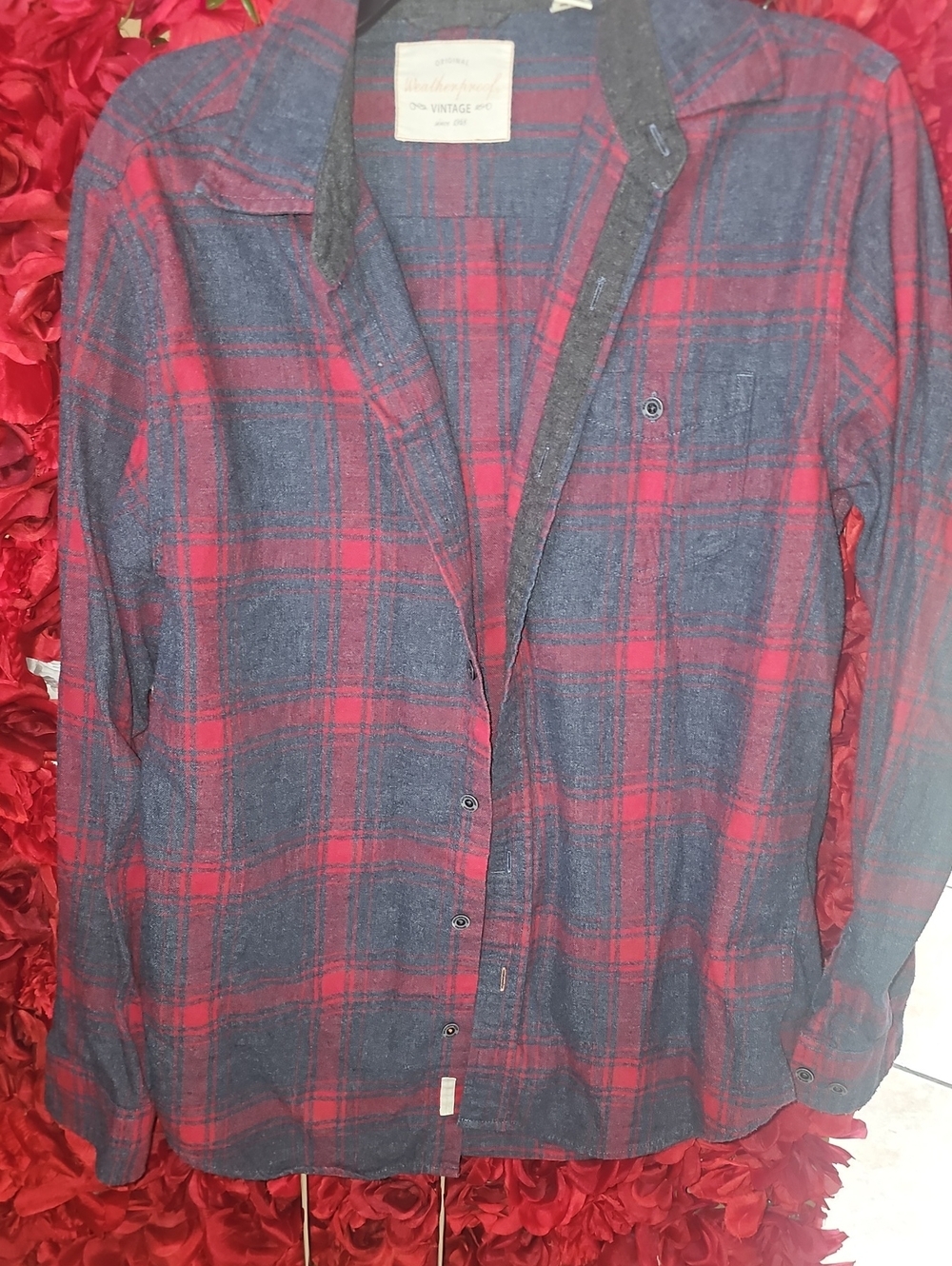 Weatherproof Vintage Red and Grey Plaid Flannel Shirt Size Medium